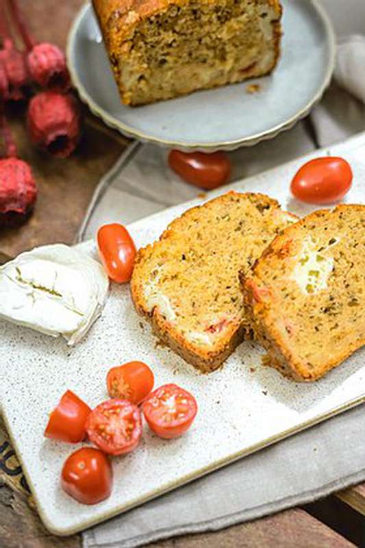 Cake Tomates Cerises Et Chevre Le Bar A Cake 600 G La Belle Vie Changez Votre Vision Des Courses