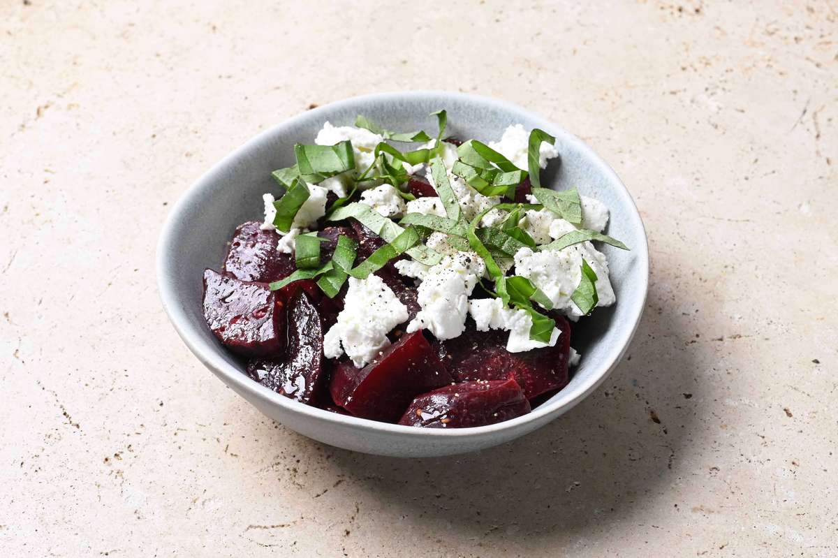 Betterave sauce framboise et chèvre émietté, Frichti (143 g), [Contenant réutilisable]