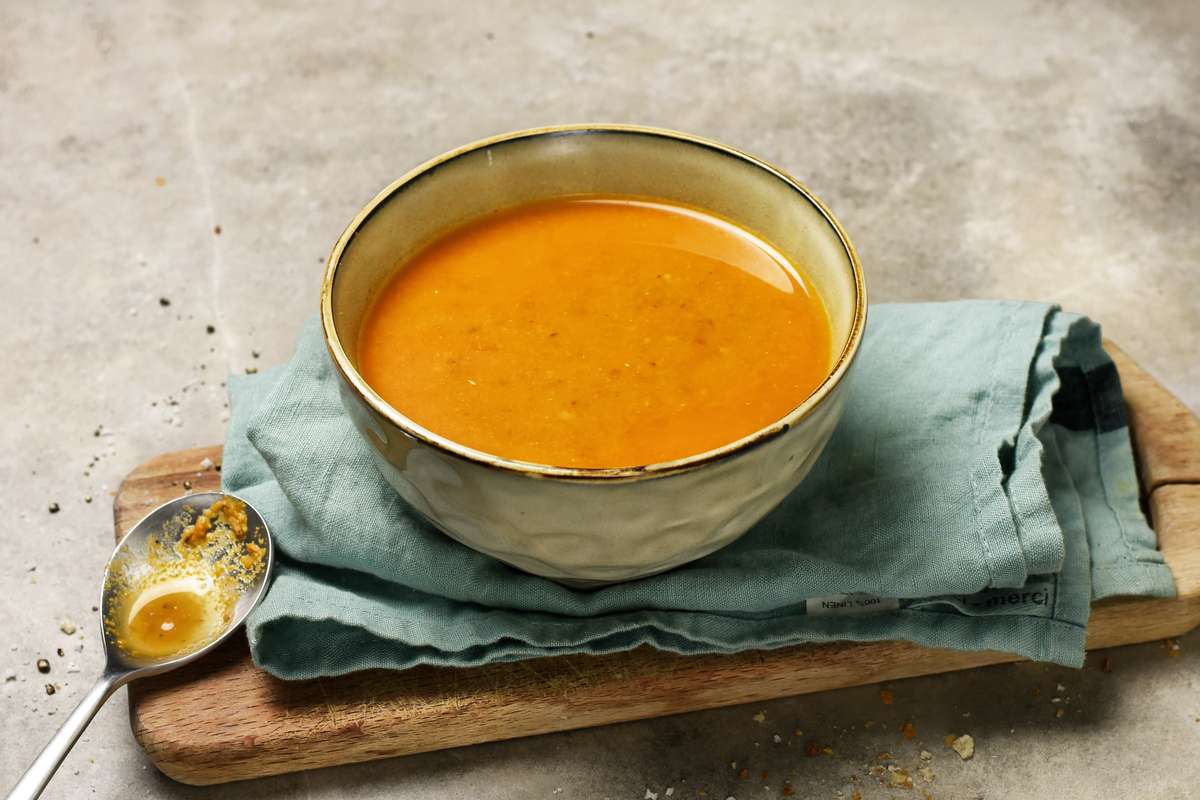 Grande soupe de tomates, lentilles & pois chiches, Frichti (450 g), [Contenant réutilisable]