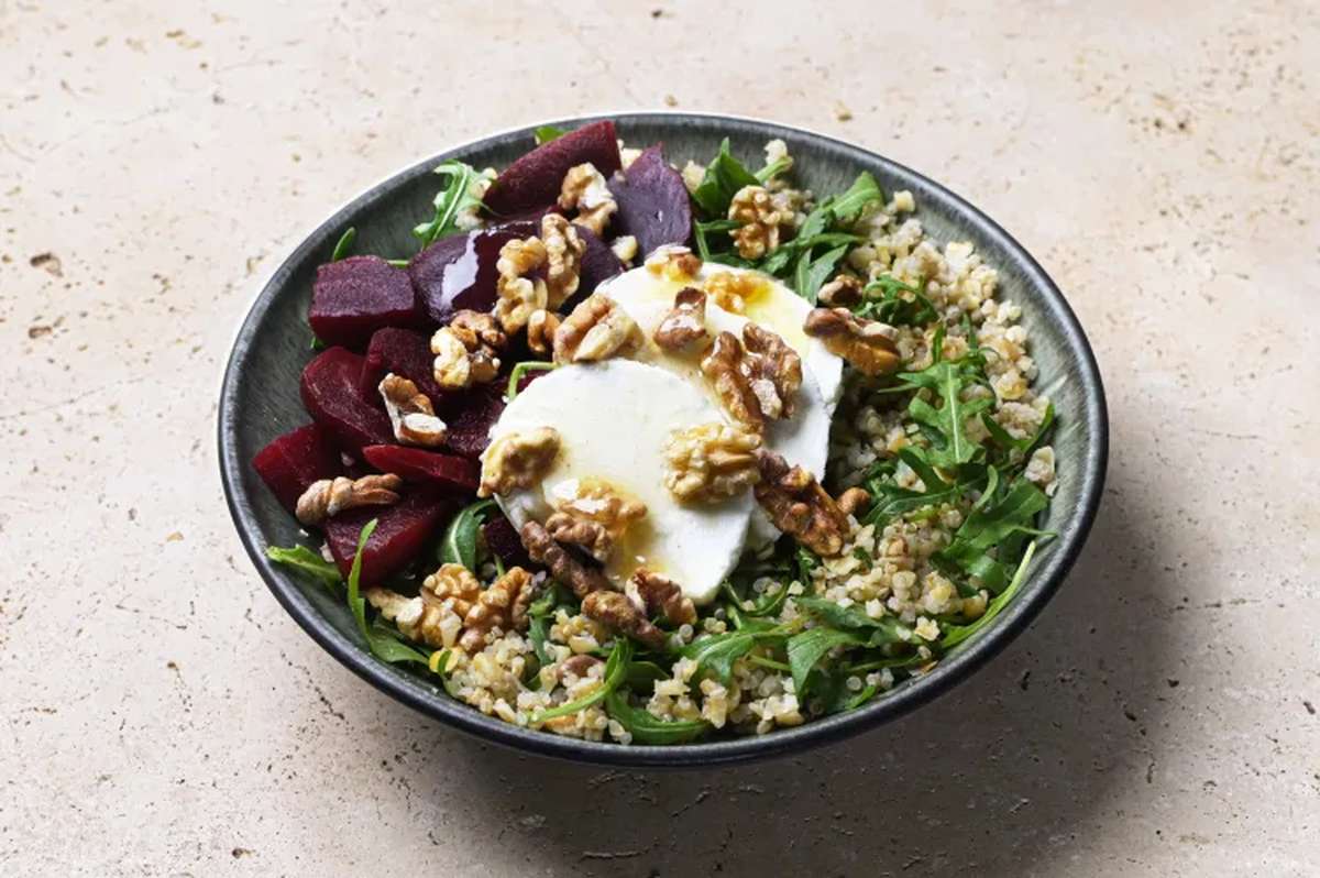 Salade de betteraves, quinoa & chèvre, Frichti (425 g), [Contenant réutilisable]